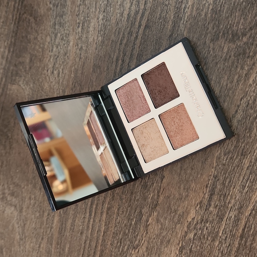 Charlotte Tilbury Pillow Talk eyeshadow palette